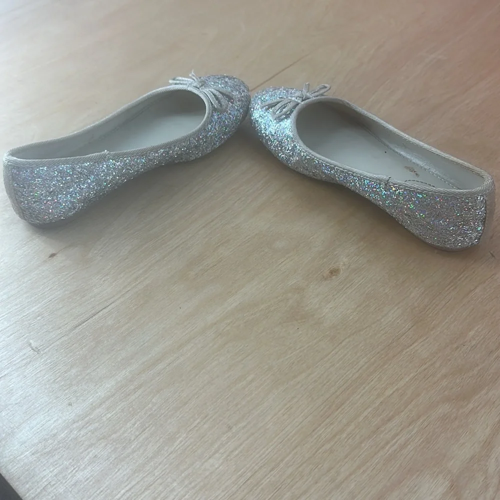 Cherokee girls silver glitter flats size‎ 1 preloved